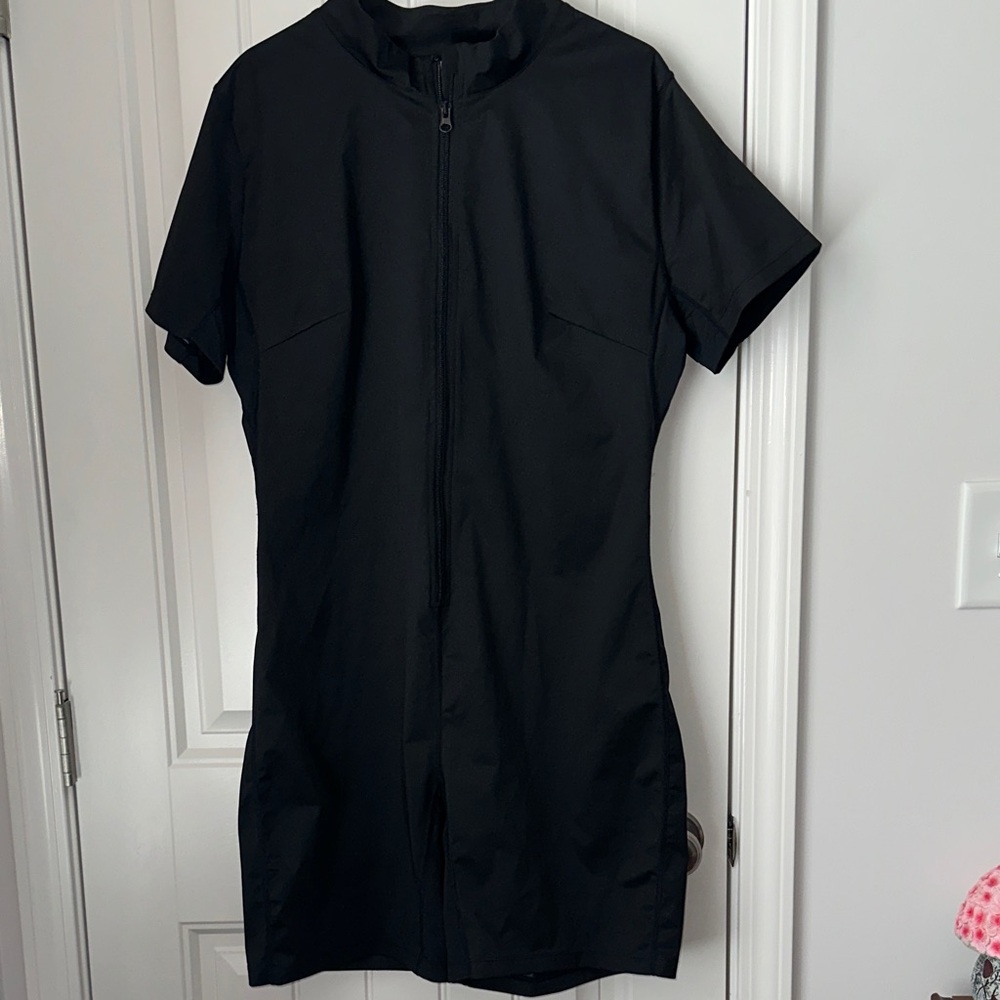 Black Short Sleeve Zip-Up compression bodysuit size3X